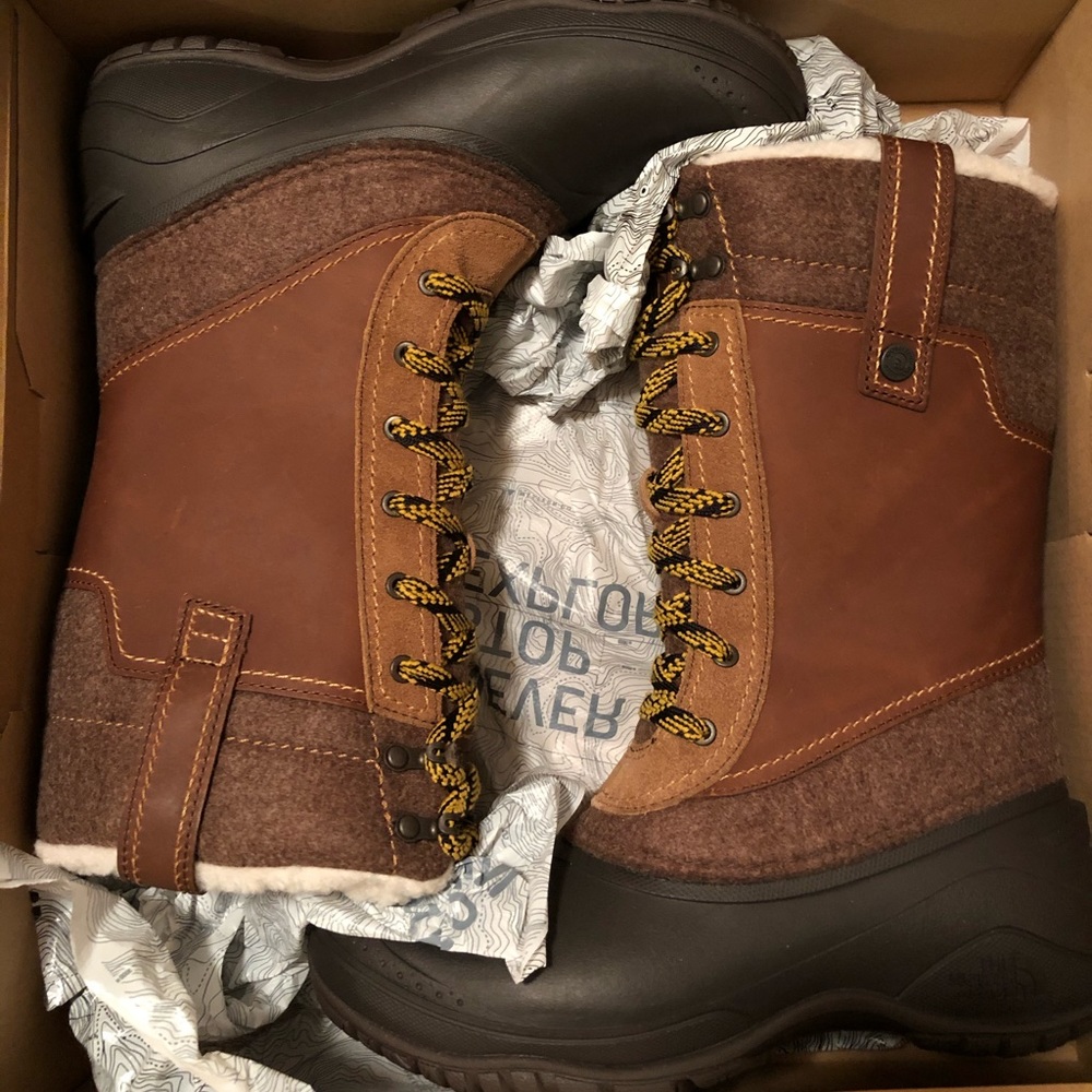 Ladies North Face Boots 🥾 size 10 NEW